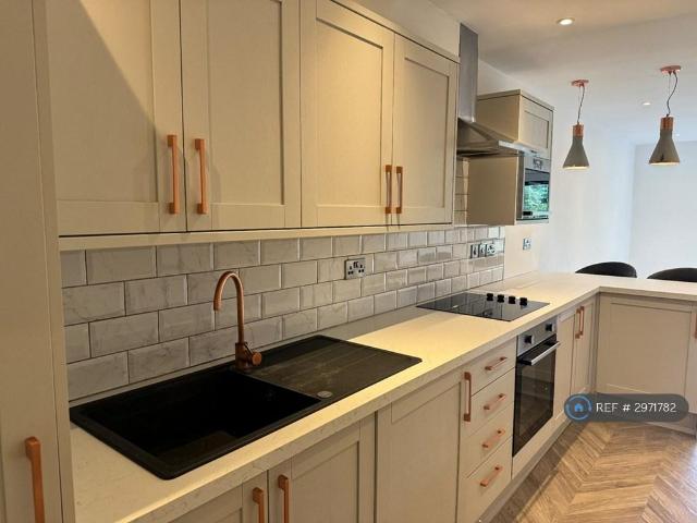 Bennetthorpe, Doncaster, DN1 2 bed flat to rent £1,000 pcm £231 pw