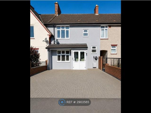 Bennetts Castle Lane, Dagenham RM8, 3 bed terraced house to rent, £2,300 pcm | PrimeLocation