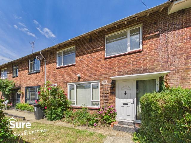 Bennetts End Close, Hemel Hempstead, Hertfordshire HP3, 4 bed terraced house to rent, £2,300 pcm | PrimeLocation