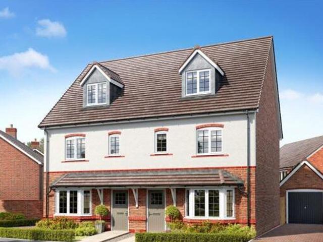 Bennetts Road, The Croft, North Keresley, 4 Bedroom Semi detached