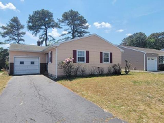 Bennington Dr