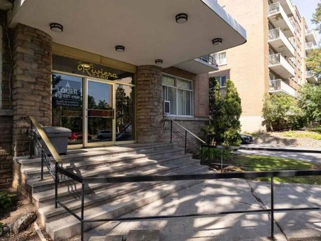 Benny Crescent Apartments — 2 Bedroom 2400, 2420, 2444, 2460, 2480, 2500 Rue Benny Crescent