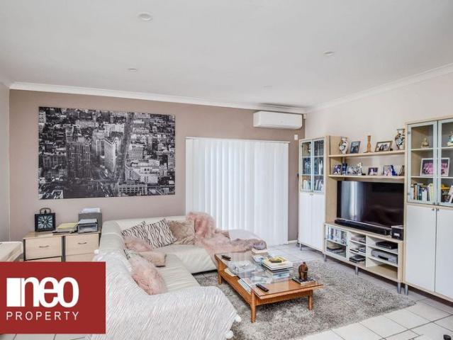 Benowa Beauty Great Family Home in Central Location