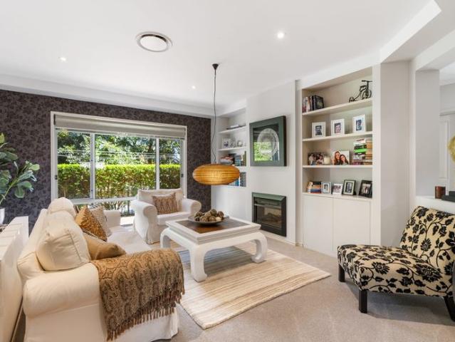 Benowa Beauty – Immaculate Family Home