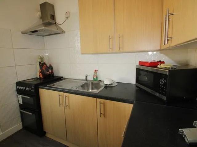 Bensham Manor Road, Thornton heath, Property for rent