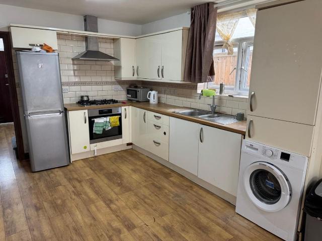 Bensham Lane, Thornton Heath CR7, 4 bed terraced house to rent, £3,300 pcm | PrimeLocation