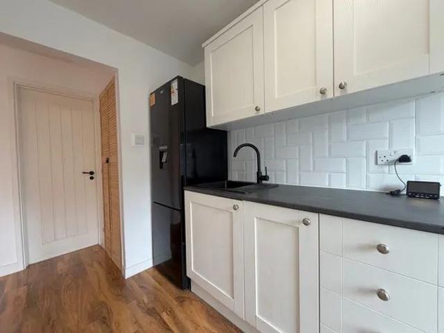 Beatrice Court, Burton on Trent, DE14