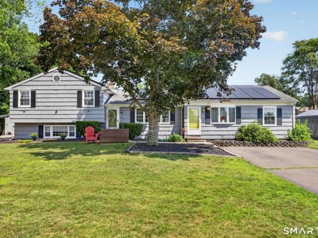 Beatrice Dr, North Haven, Home For Sale