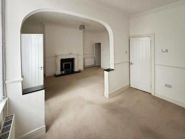 Beattie Street, South Shields, Tyne. 2 bed flat to rent £575 pcm £133 pw