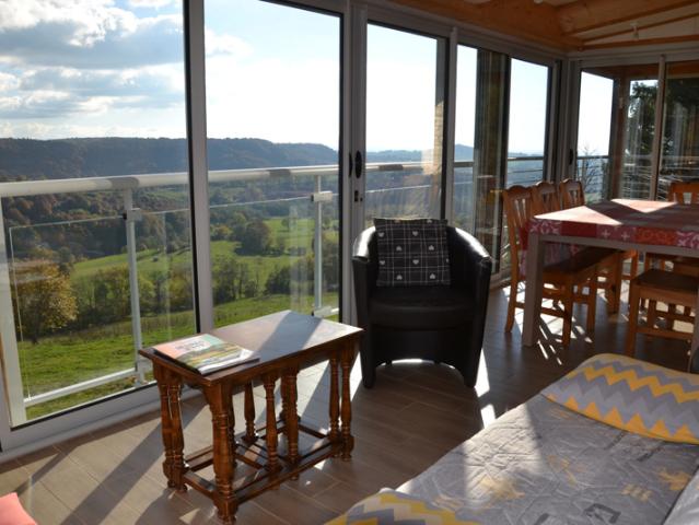 Beau chalet de 60 m2 proche station de ski et avec une splen