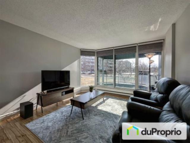 Beau Condo Meublé