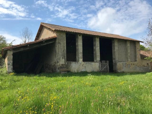 beau corps de ferme à rénover