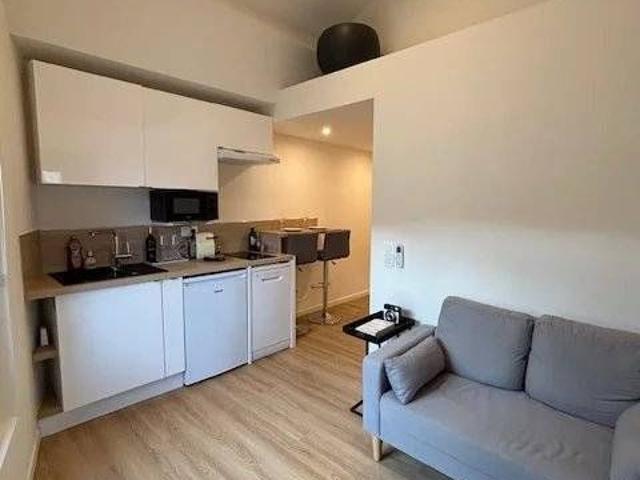 Beau deux pièces situé au centre ville