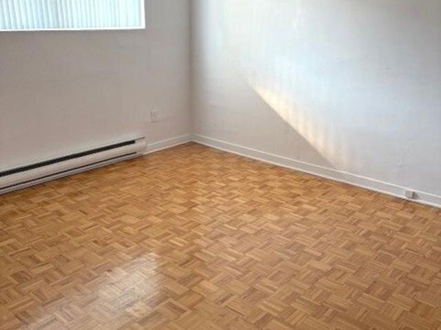 Beau Et Grand 4.5 Près Tous Services