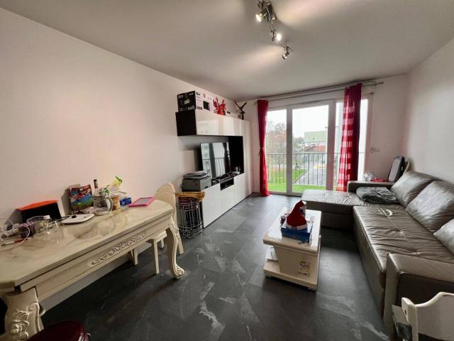 BEAU F3 MEUBLE DE 68 M² AU CENTRE VILLE