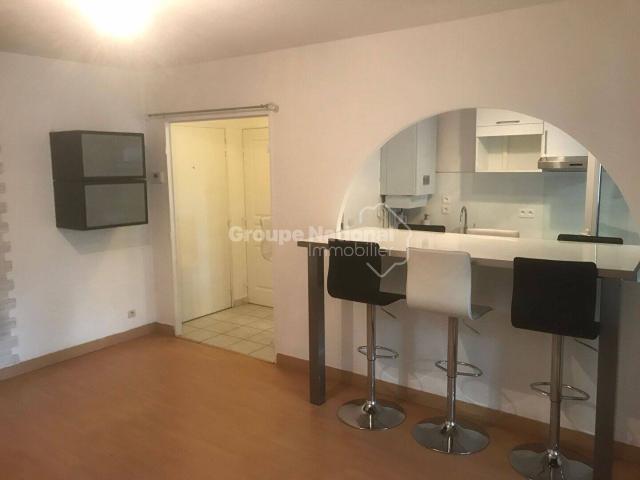 Beau P2 avec loggia et parking