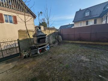 BEAU POTENTIEL, AU COEUR DU VILLAGE