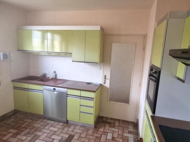 BEAU POTENTIEL POUR CETTE MAISON A RAFFAICHIR 3 CHAMBRES