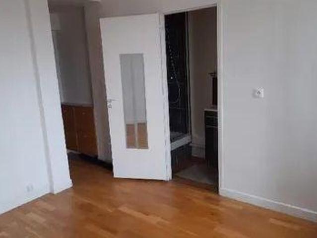 Beau studio à Clamart