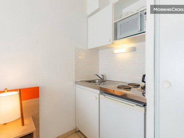 Beau studio avec services hôteliers