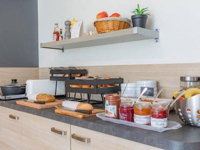 Beau studio avec services hôteliers