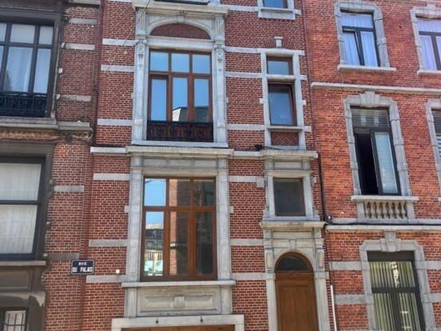 Beau studio dans une maison rénovée