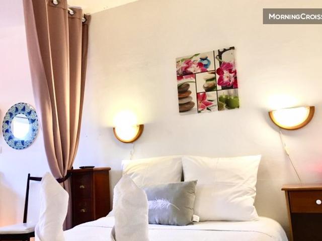 Beau studio entre Paris Disneyland