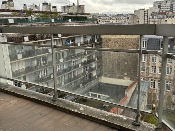 A VENDRE STUDIO 31 m2 RENOVE LES HESPERIDES DE VAUGIRARD