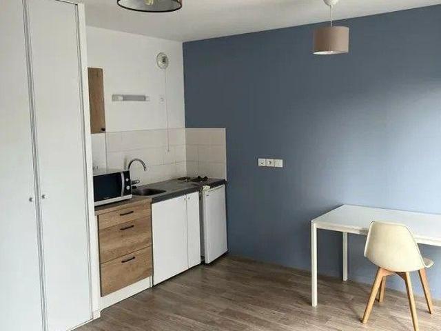 Beau studio meublé 25m² lumineux idéal étudiant e