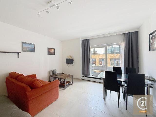 Beau studio meublé et rénové