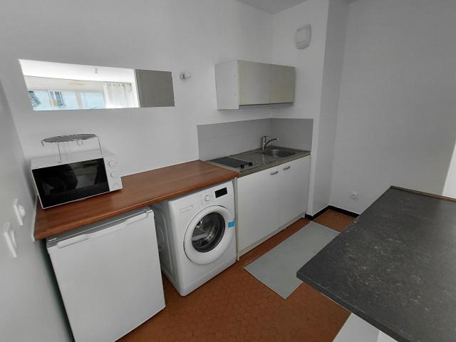 Beau studio meublé PARIS 11