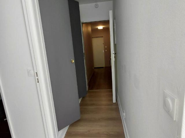 Beau studio meublé PARIS 11