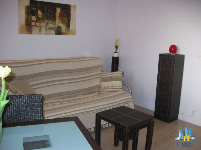 BEAU STUDIO MEUBLE QUAI DE SEINE COURBEVOIE