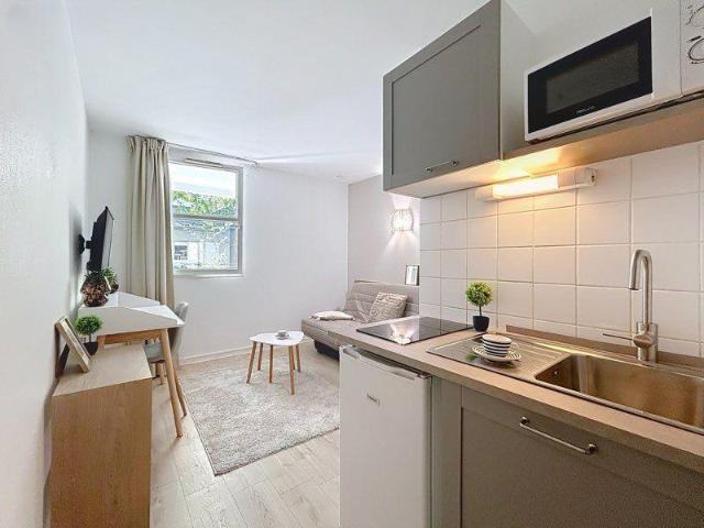 Beau studio rénové meublé 17m² Rives de Meurthe