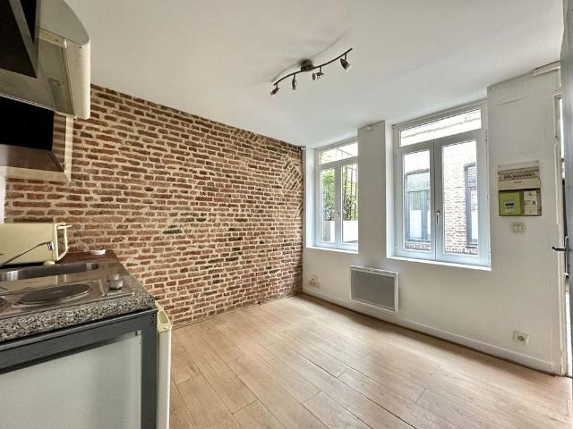 Beau studio situé rue St Sébastien – VIEUX LILLE réf LG8675