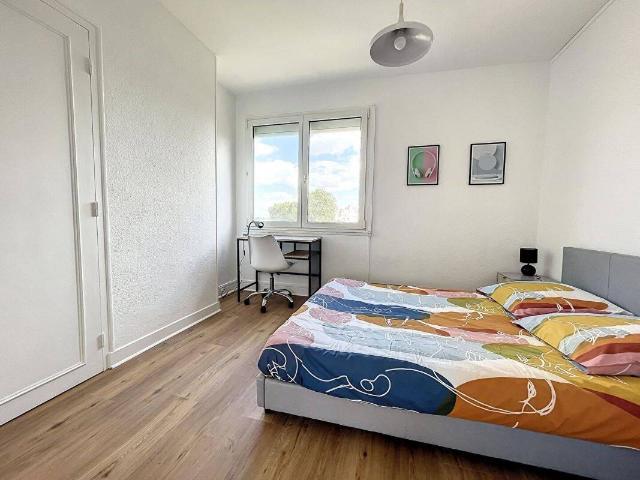 Beau T4 meublé avec balcon