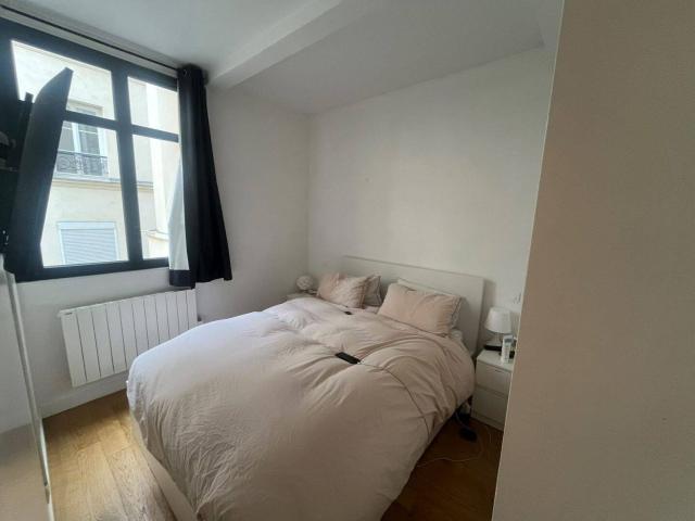 Beau T2 meublé rue Dulong 75017