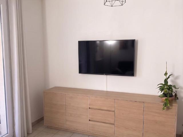 Beau T2 en cours de rénovation 2 balcons Face Gare SNCF