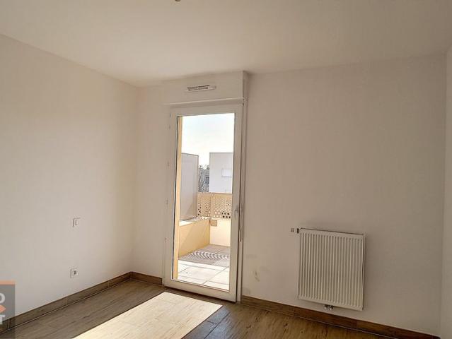 Beau T2 récent à Castelnau