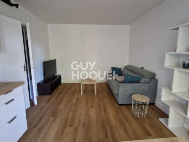 Beau T2 refait à neuf 5 min de la place des Epars