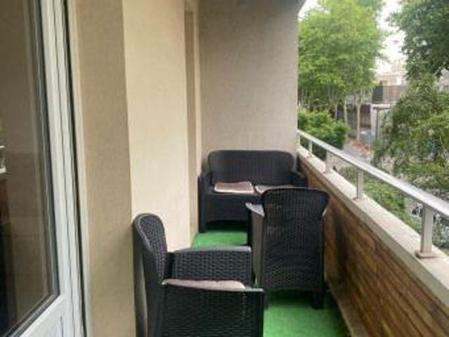 Beau T2 refait à neuf et meublé 32m² avec balcon