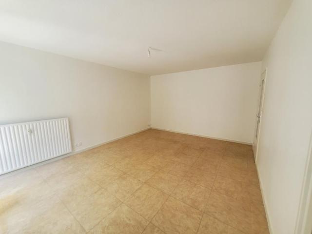 BEAU T3 AU 3EME ETAGE AVEC BALCON ET CAVE