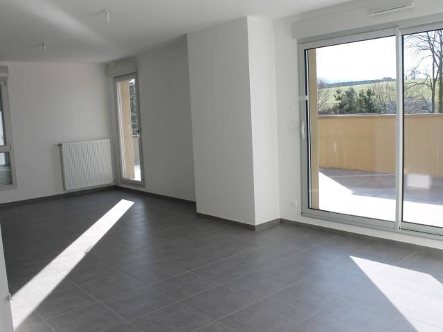 Beau T3 avec terrasse et vue !