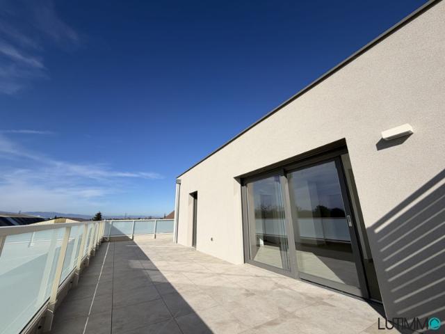 Beau T3 de 63m² en ATTIQUE avec grande terrasse de 40m²