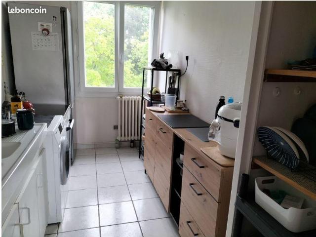 Beau T3 53m² quartier Procès avec balcon