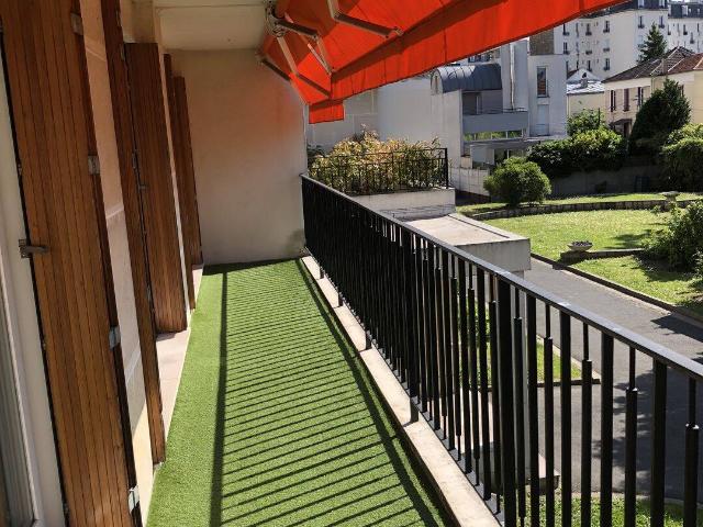 Beau T3, 68m2, au calme, à 2 min de la rue Saint Denis et de la gare du Centre