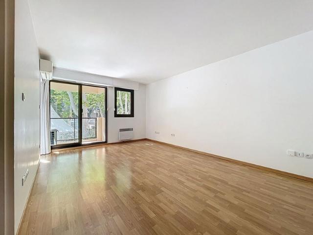 Appartement T2 de 45 m² avec balcon, Aix en Provence, Mazarin dans une résidence senior haut standing