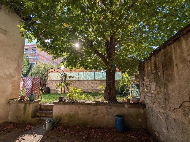 Beau 2P meublé 32m² avec cour et jardin privatifs