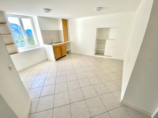 Beau 2P de 27,50m² avec magnifique vue dégagée sur les montagnes