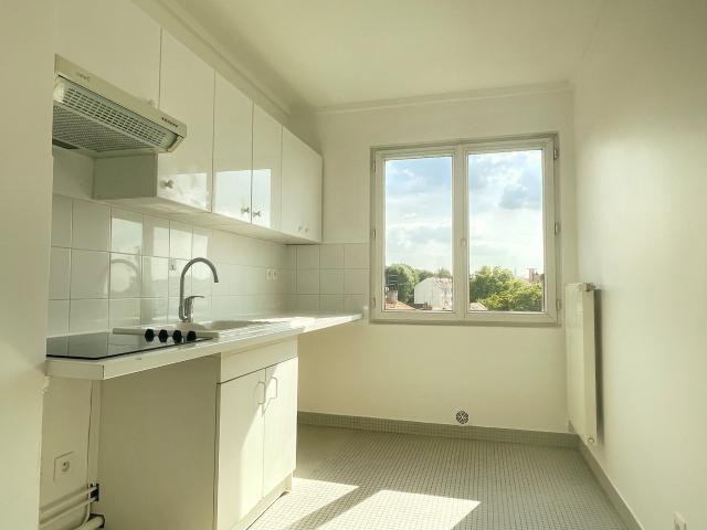 Beau 3 Pieces a LIVRY GARGAN